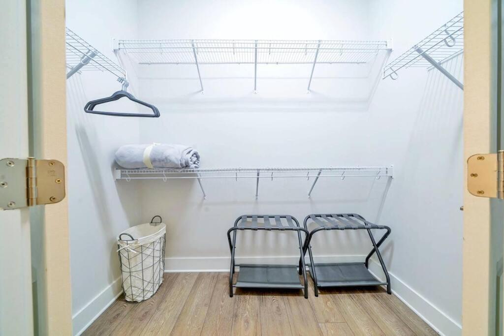 Apartament New Stylish Getaway- 5 Mil To Uptown/3 Smart Tvs! Charlotte Zewnętrze zdjęcie