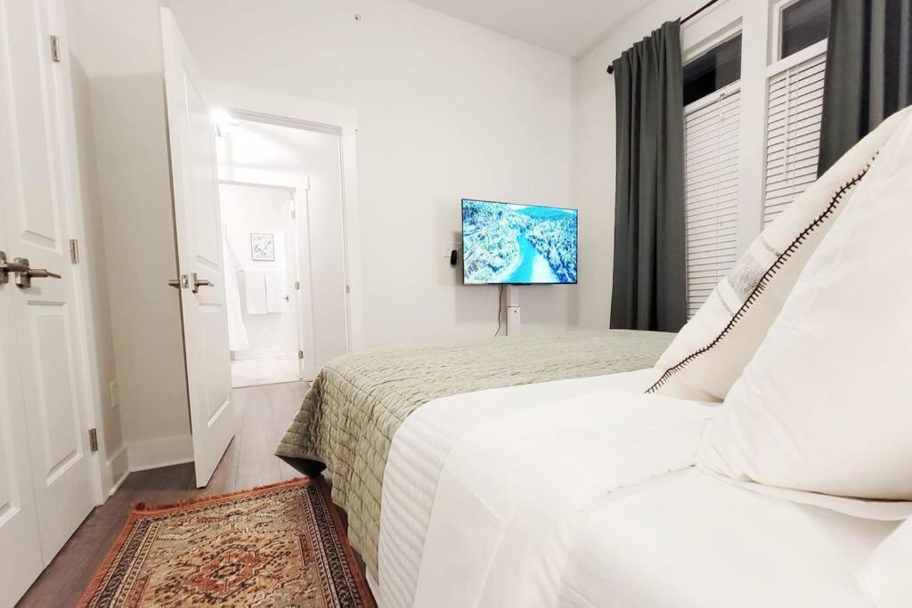 Apartament New Stylish Getaway- 5 Mil To Uptown/3 Smart Tvs! Charlotte Zewnętrze zdjęcie