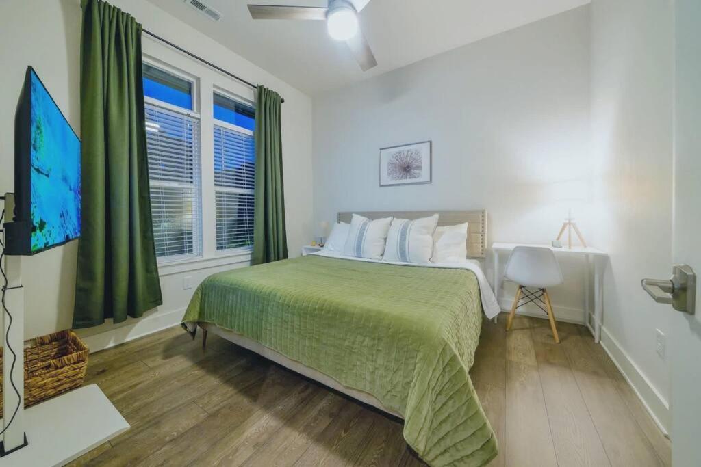 Apartament New Stylish Getaway- 5 Mil To Uptown/3 Smart Tvs! Charlotte Zewnętrze zdjęcie