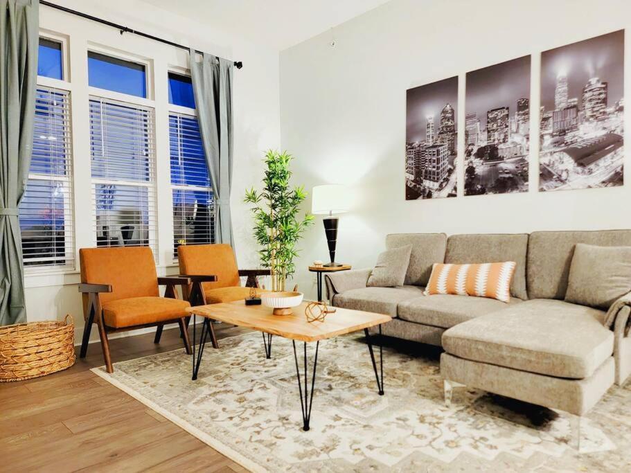 Apartament New Stylish Getaway- 5 Mil To Uptown/3 Smart Tvs! Charlotte Zewnętrze zdjęcie